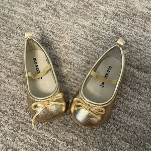Gold old navy ballerina flats. Size 12-18m.